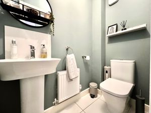 Guest Cloakroom- click for photo gallery